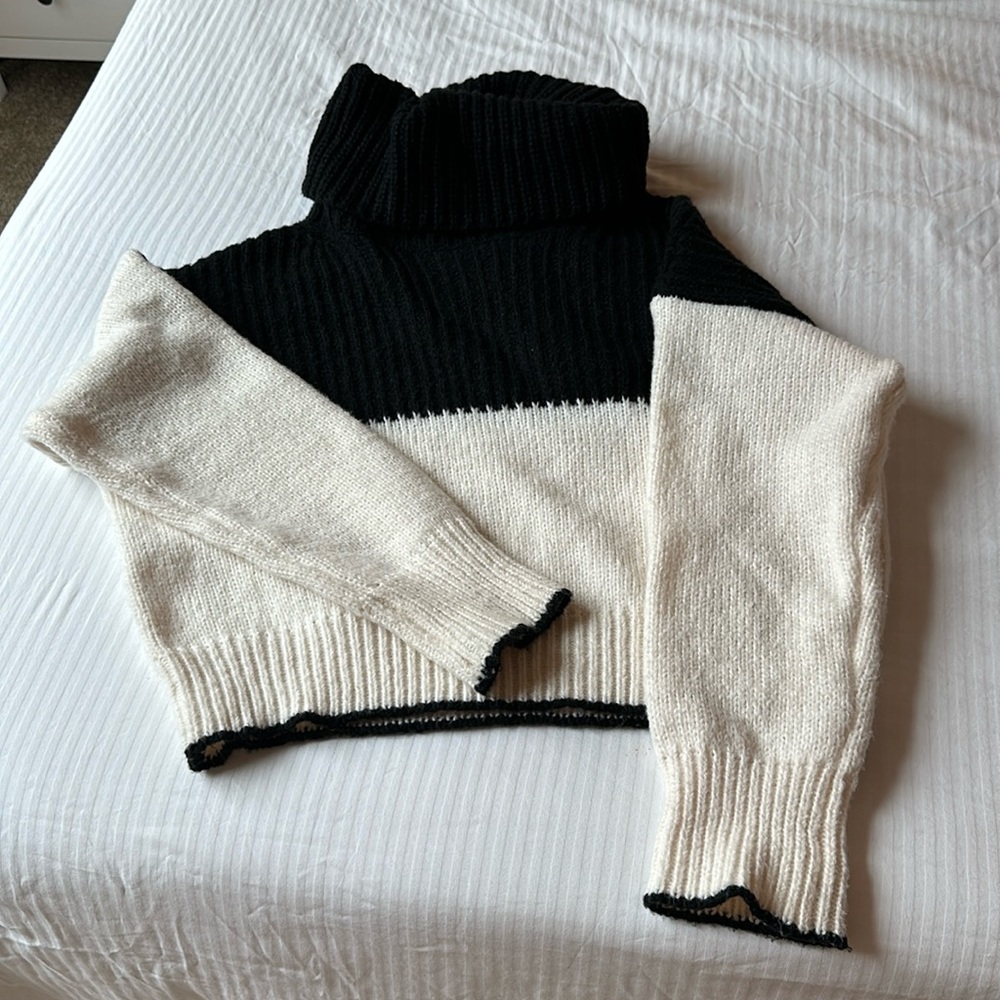 Vestique turtle neck